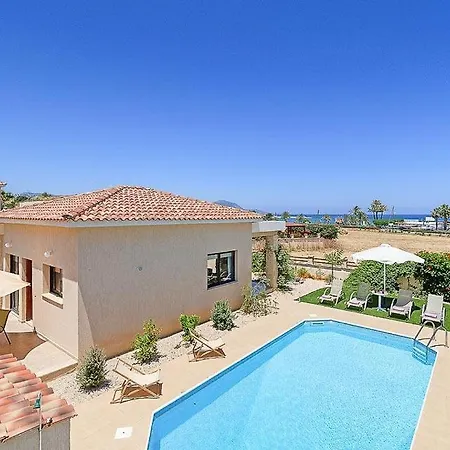 In Sleeps 5 With Pool Air Con And Wifi